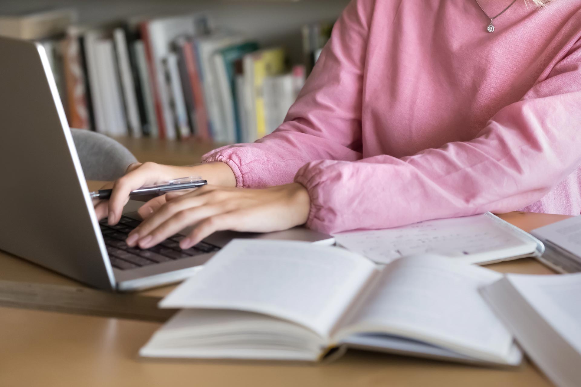 Дівчина отримала дозвіл на проживання в Італії завдяки навчанню в місцевому університеті