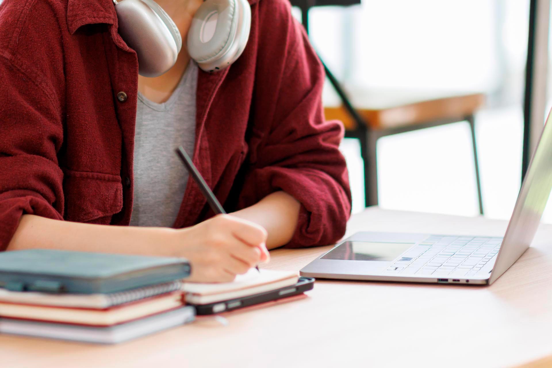 Дівчина отримала дозвіл на проживання в Норвегії через навчання в країні