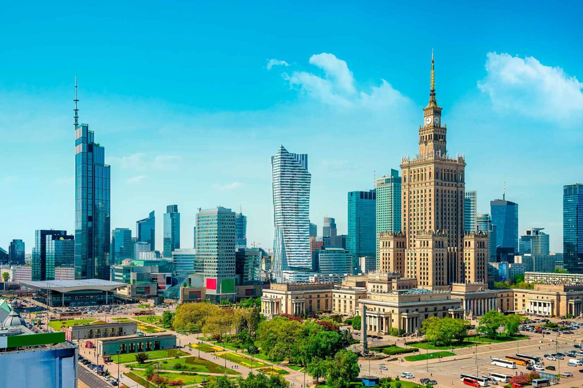 Як переїхати жити в Польщу